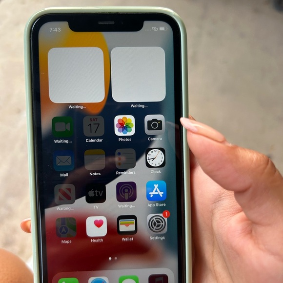 Apple Black iPhone 11 - Picture 5 of 6